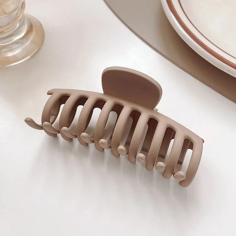 Women Elegant Brown Beige Flower Geometric Hair Claw Lady Temperament Solid Hair Clip Toothed Hairpin Fashion Hair Accessories - Kellylooks Shop