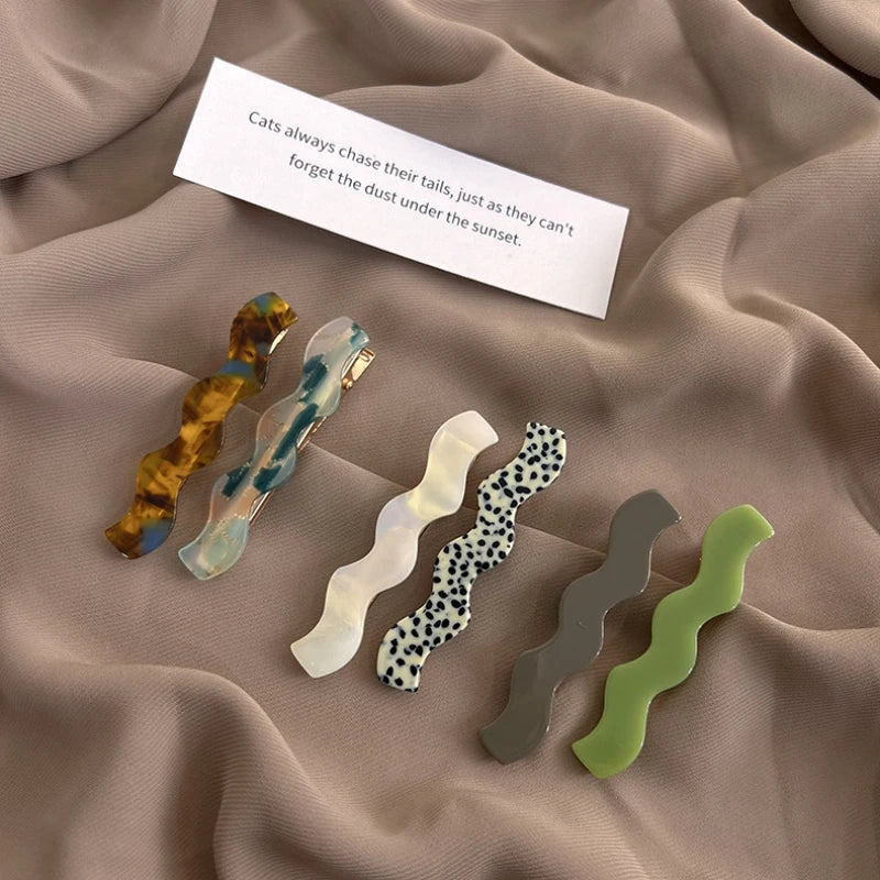 2024 New Fashion Ripple Acrylic Hair Clips For Women Korean Solid Leopard Hairpins Sweet Barrettes Girl Hair Accesories Headwear - Kellylooks Shop