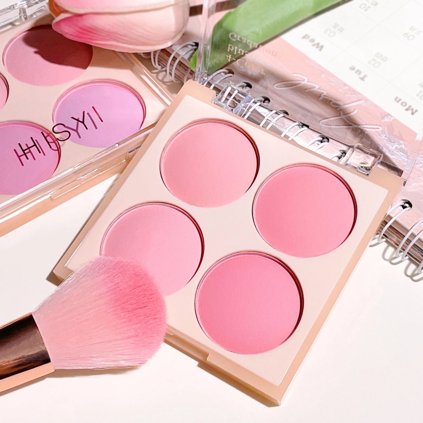 Vibrant Girl Ice Cream Four-Color Blush; Brightening, Natural Bare Makeup Effect, Pigmented, Matte, Fine Texture - kellylooksshop