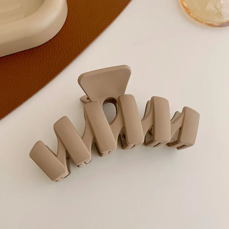 Women Elegant Brown Beige Flower Geometric Hair Claw Lady Temperament Solid Hair Clip Toothed Hairpin Fashion Hair Accessories - Kellylooks Shop