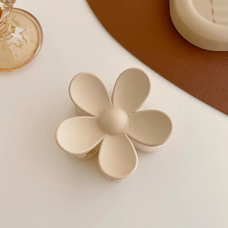 Women Elegant Brown Beige Flower Geometric Hair Claw Lady Temperament Solid Hair Clip Toothed Hairpin Fashion Hair Accessories - Kellylooks Shop