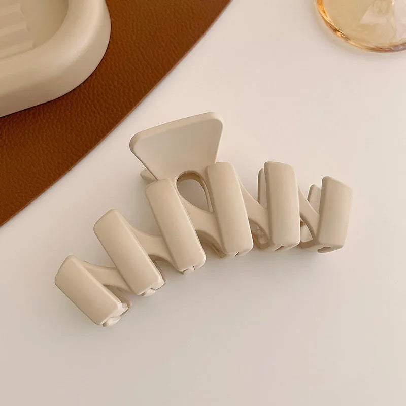Women Elegant Brown Beige Flower Geometric Hair Claw Lady Temperament Solid Hair Clip Toothed Hairpin Fashion Hair Accessories - Kellylooks Shop