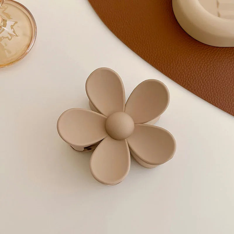 Women Elegant Brown Beige Flower Geometric Hair Claw Lady Temperament Solid Hair Clip Toothed Hairpin Fashion Hair Accessories - Kellylooks Shop